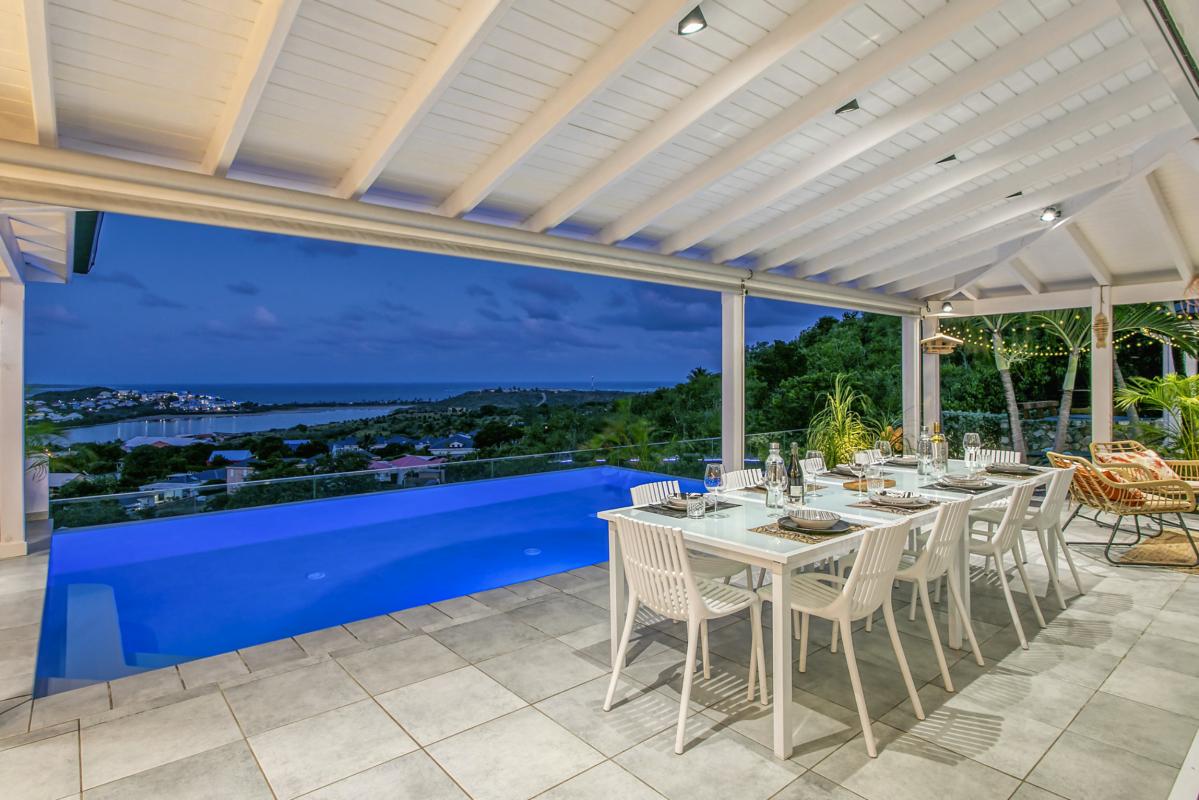 A louer villa vue mer Mont Vernont Saint Martin_ Piscine Nuit - 33